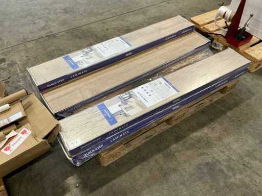 Pardoseli laminate Quickstep