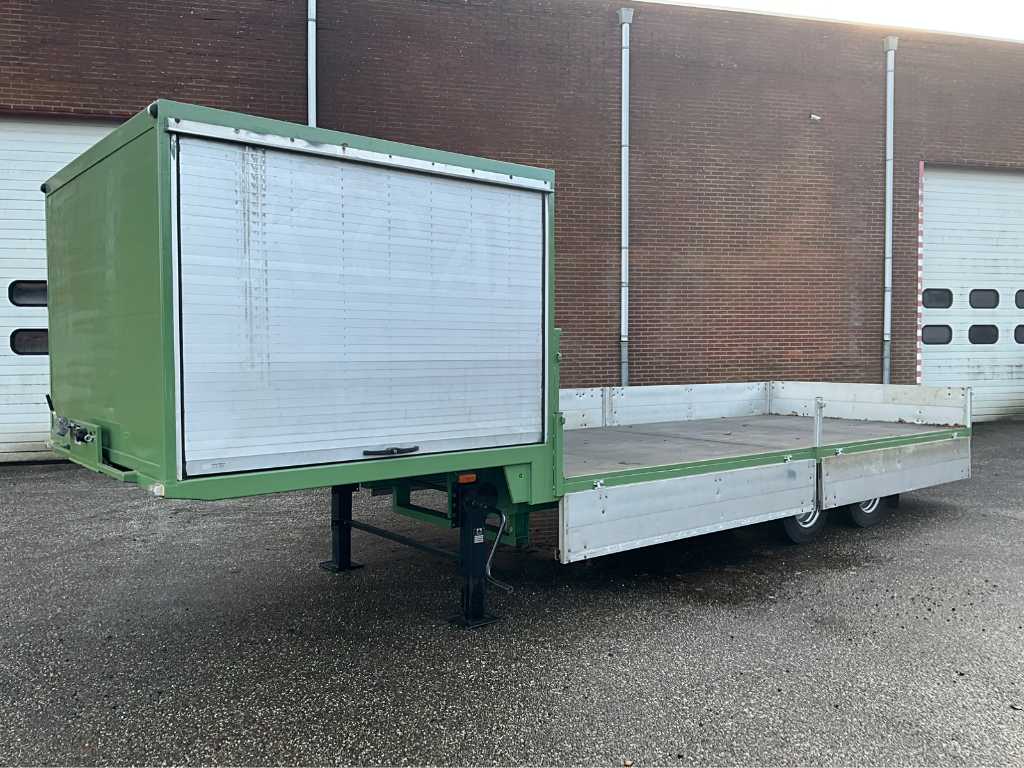 Meyvo OL55 2-axle semi-trailer BE with adjustable air suspension and partially closed tarpaulin