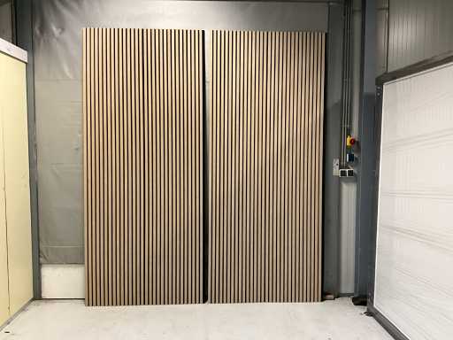 Akustyczny panel ?cienny - jasny d?b 2600x600 mm x 21 mm (20x)