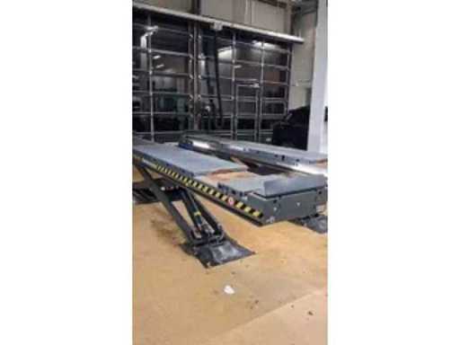 369eff30-e564-418b-90ee-f3e854ed37ac.mp4