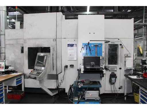 SPINNER - U5-620 - CNC 5-assige bewerkingscentrum met palletwisselaar incl. Fanuc M-710i C70 industriële robot