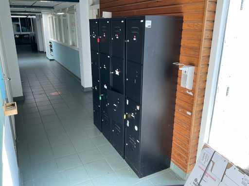 Locker cabinet (4x)