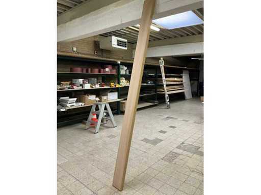 Poutres en chêne placées (7x)