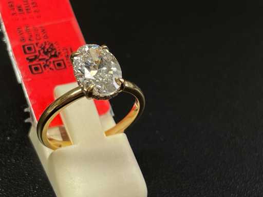Anello solitario in oro giallo 18 carati con diamante ovale da 5,01 ct - F/VS2