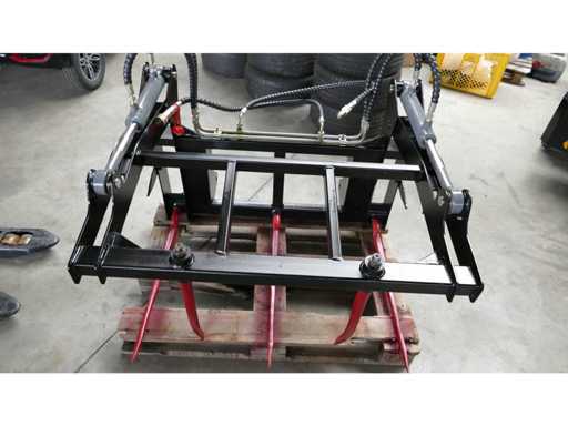 Front loaders and accessories crocodile teeth