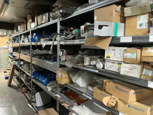 Batch of various sanitary installation material