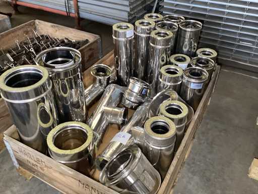 Vari raccordi acciaio inox in cassa di legno