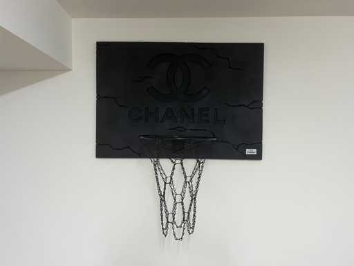 Jérémy Ferreira: Luxe basketbal Chanel Black 6/8