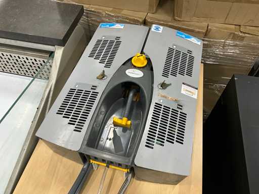 Stația de agenți de curățare Taski Quatro Select