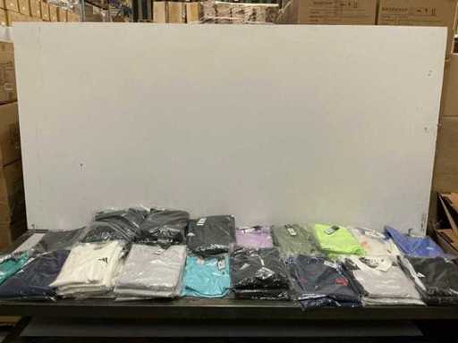 Partij diverse Adidas kleding (53x)