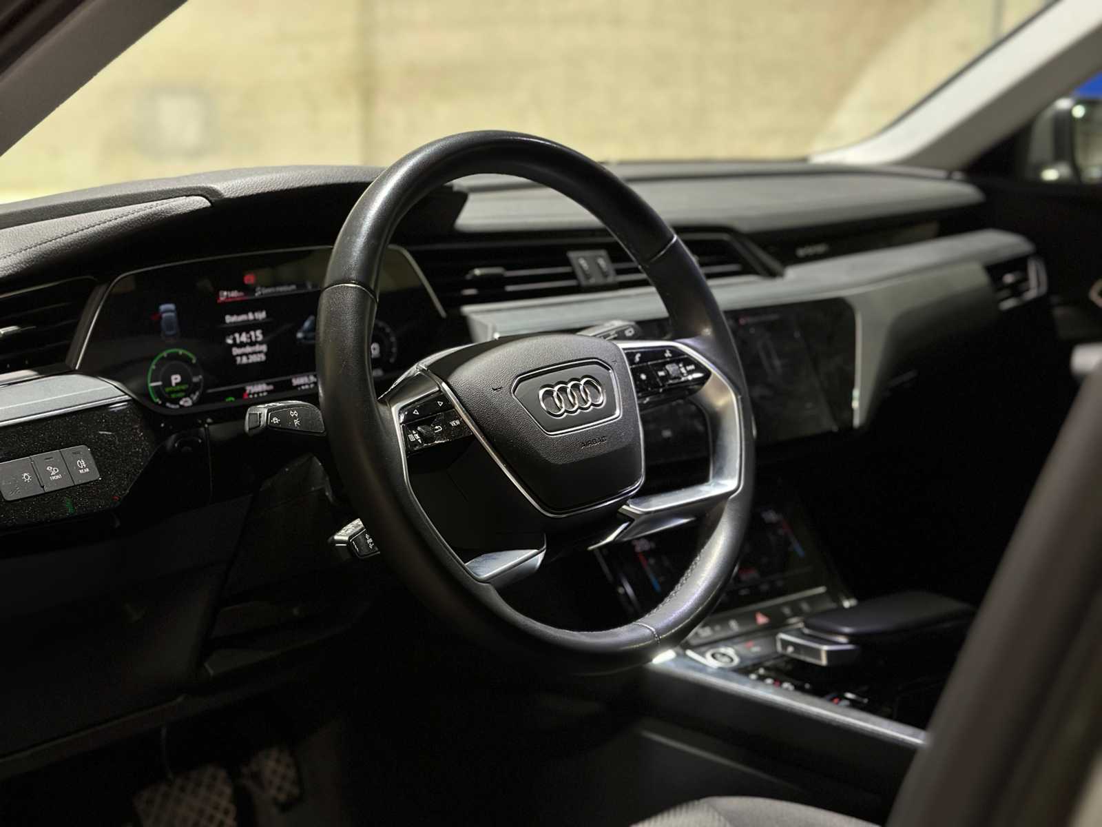 Audi Q8 e-tron 50 Quattro Edition 95 kWh 340hp 2023, S-106-PZ