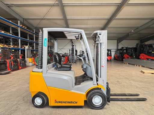 2019 UVV 06/2026 Jungheinrich TFG320 2,000kg Triplex Gas Vorkheftruck 7,292 uur