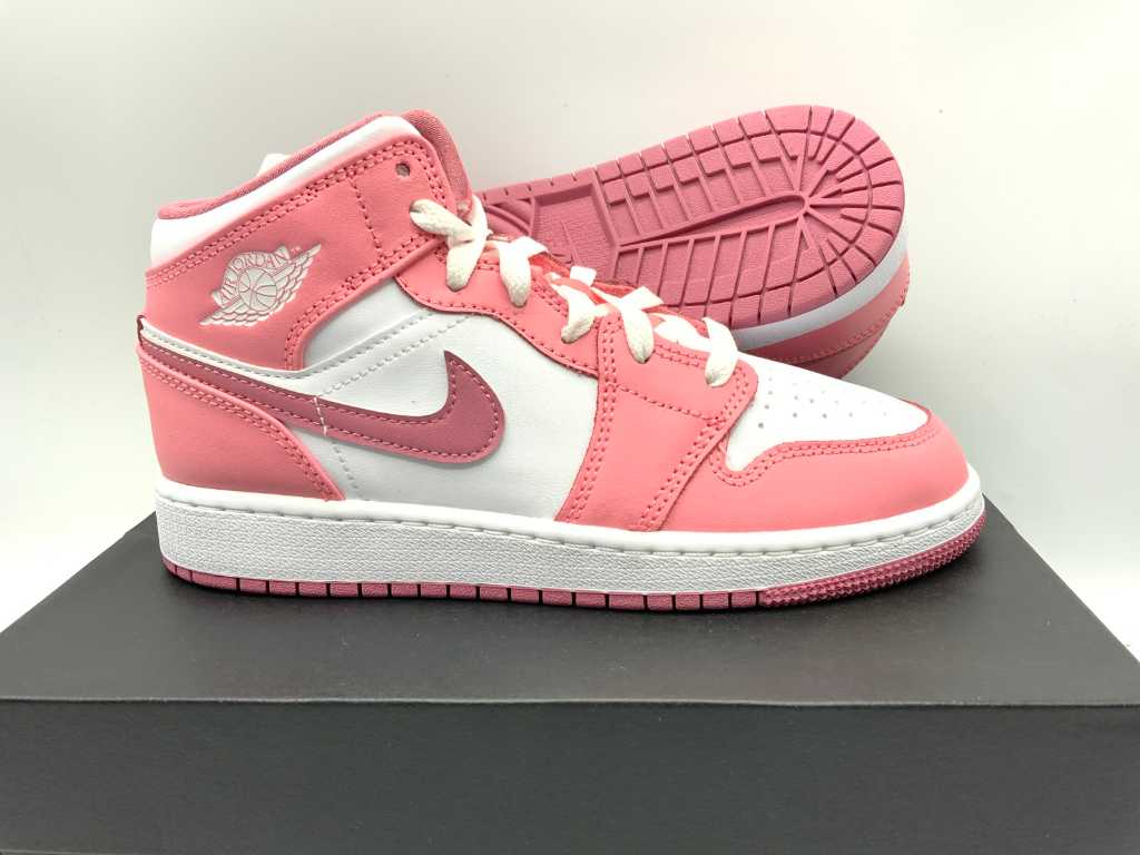 Nike Air Jordan 1 Mid Coral Sneaker Chalk/Desert Berry-Weiß 36