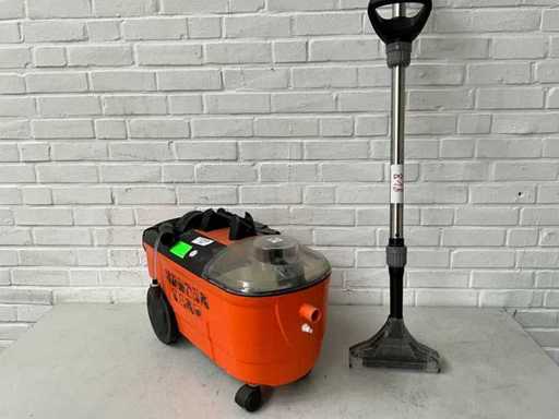Aspirator de spălat Kärcher Puzzi 100 2014