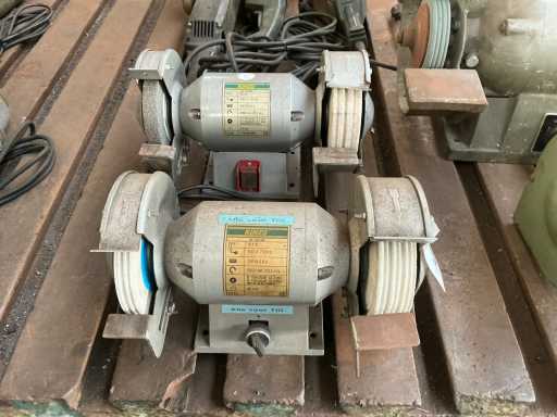 2002 Kinzo 8E416 Moulin à établi (2x)