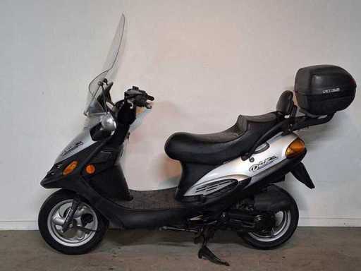 Kymco Dink 45 km moped scuter 2 timpi