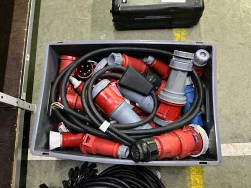 Power cable plugs