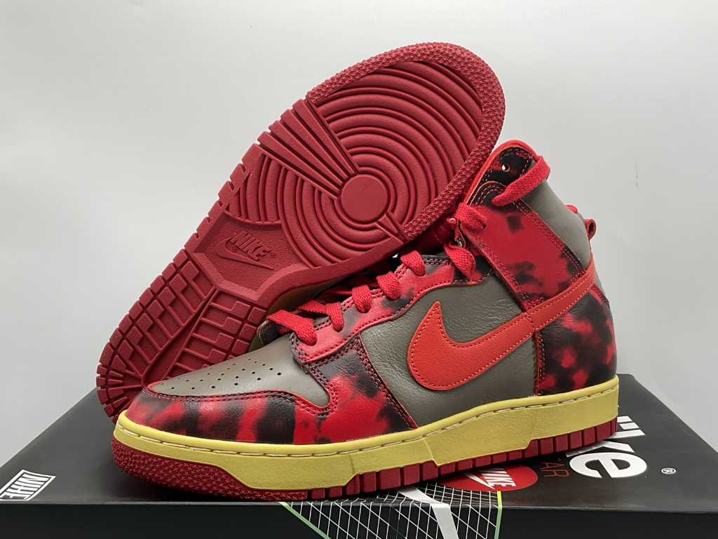 Nike Dunk High 1985 Acid Wash Red Sneakers 44