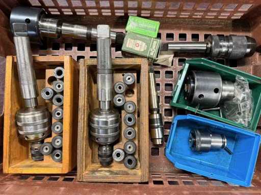 Posten 4x Gewindeschneidfutter & 2x Bohrfutter mit Zubehör