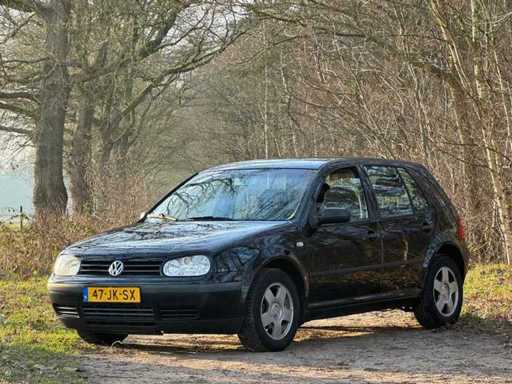 Volkswagen - 2002 - Golf - 1.4-16V - 47-JK-SX