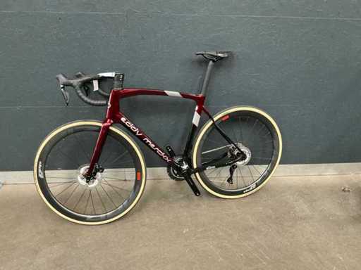 Vélo de route à disques Eddy Merckx 525