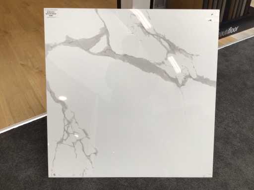 Tuile de sol polie Kutahya Statuario 120x120 cm, 57,6 m²