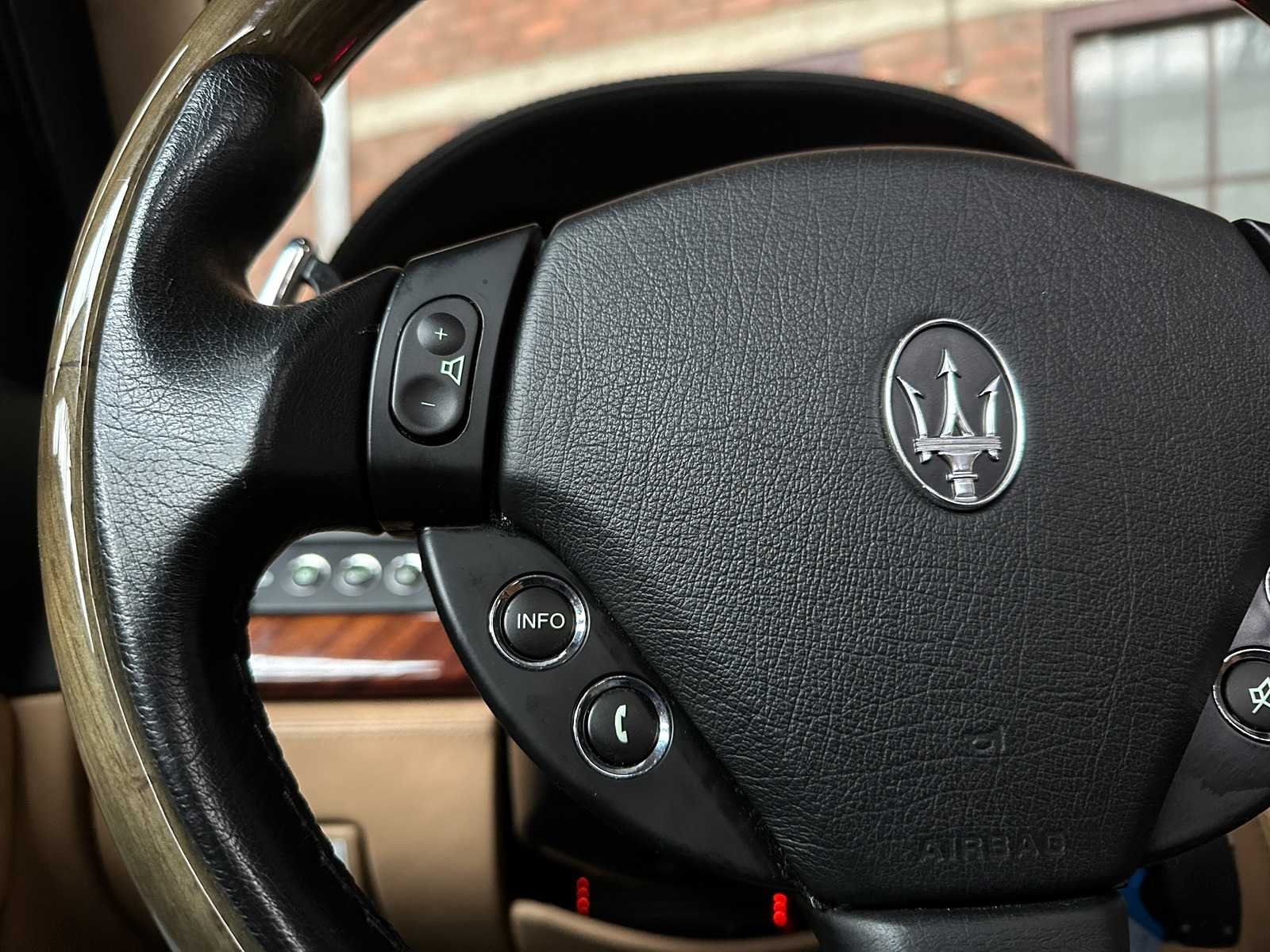 Maserati Quattroporte 4.2 V8 Duo Select 400pk 2006, L-851-RK Youngtimer