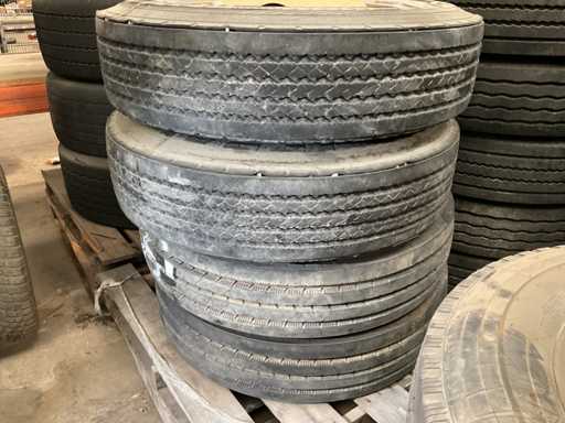 Different tires (4x)