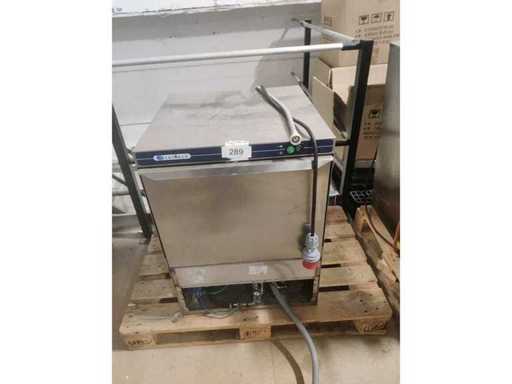 Catertech window cleaner