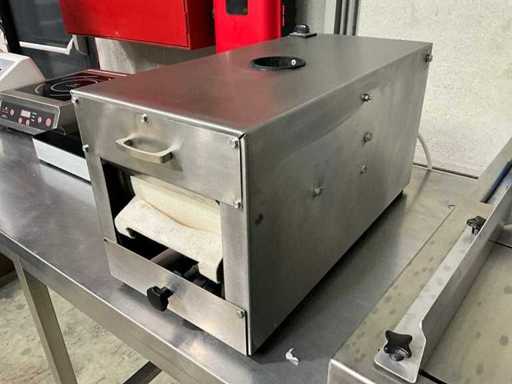 D&V Sandwich machine