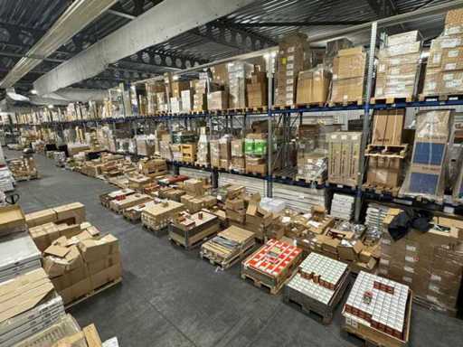 Large batch of Würth bolts, screws, installation