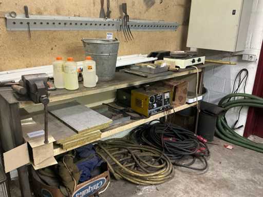 Workbench with content