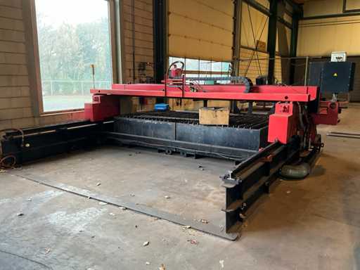 Installation de découpe à oxycombustible CNC Kioke MX-4000DD