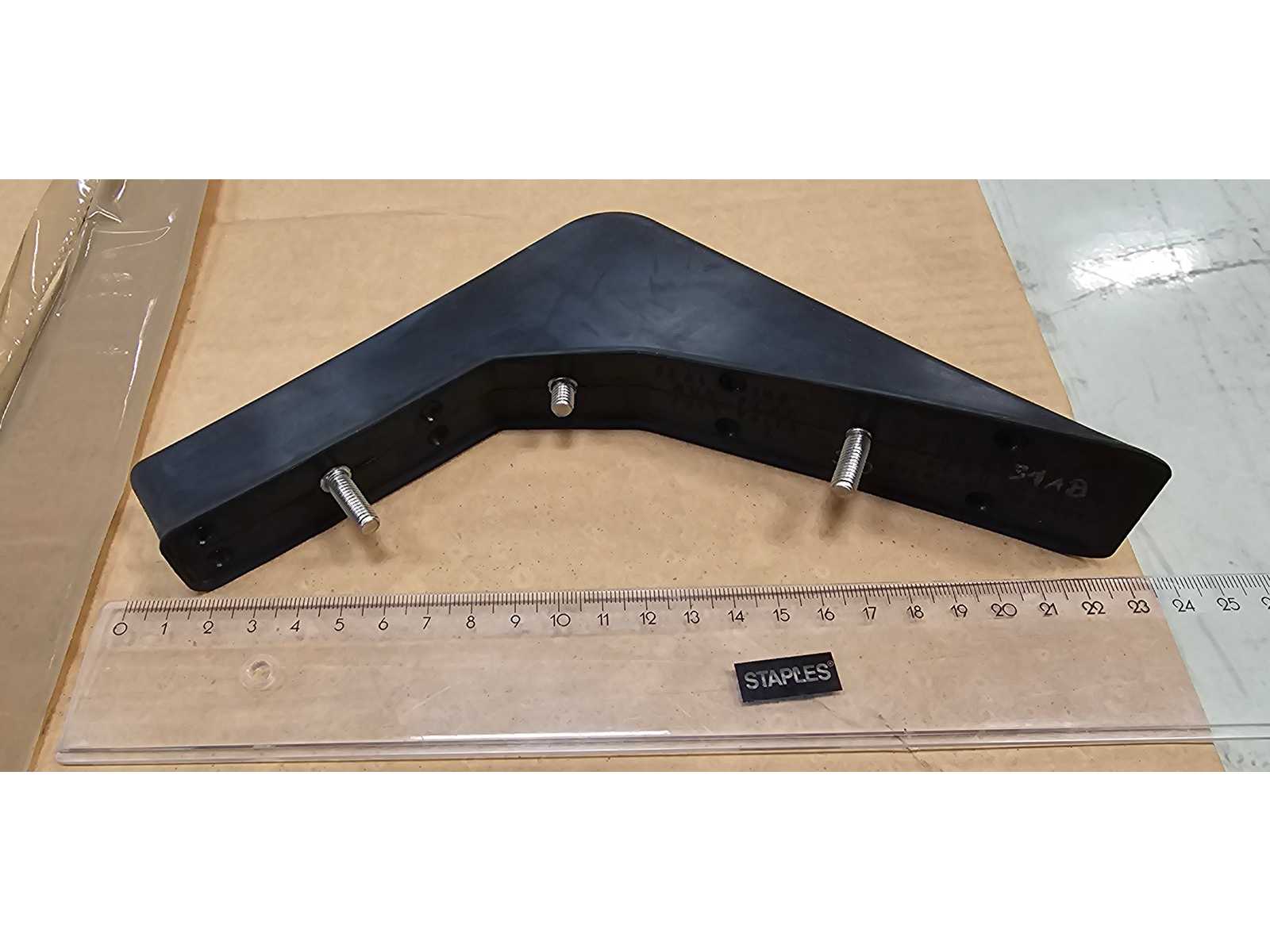 600 pcs MUD FLAP LATE Brackets – Splash Flap Brackets | Meteor GmbH