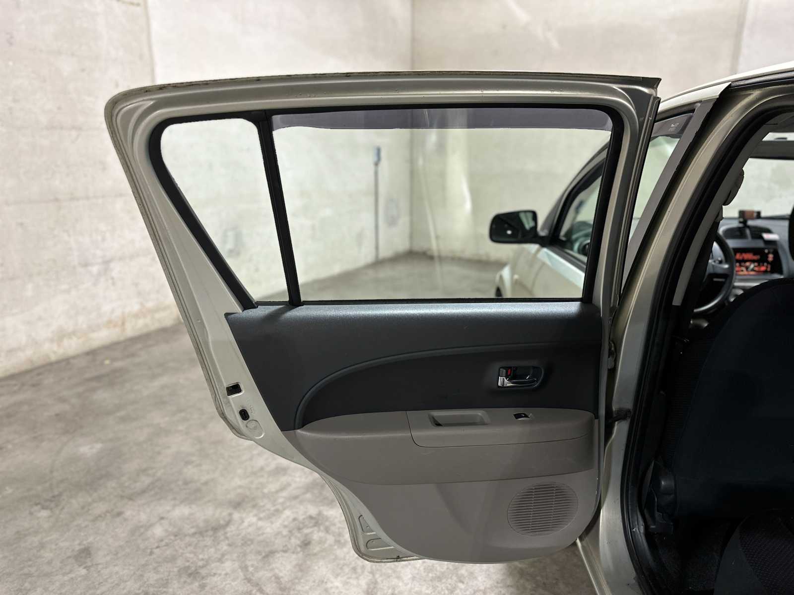 Daihatsu Sirion 2 1.3-16V Comfort 90pk 2005 (Origineel-NL) Automaat, 41-RP-TZ