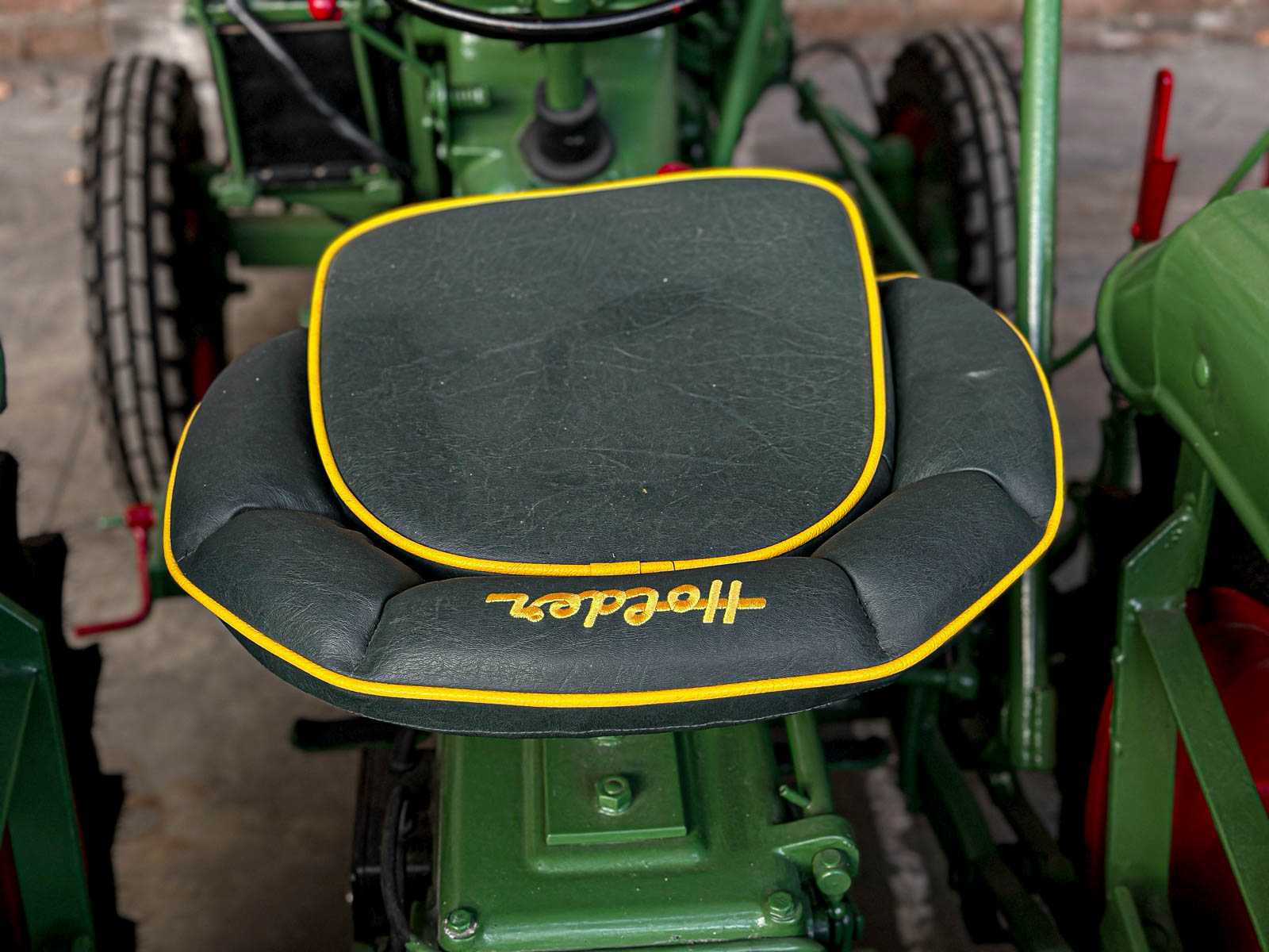 Holder 1955 1-Cilinder Oldtimer Tractor + Originele Melkwagen, TRH-44-X