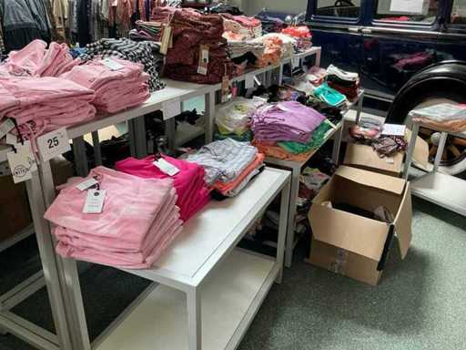 Various girls' clothing (520x)