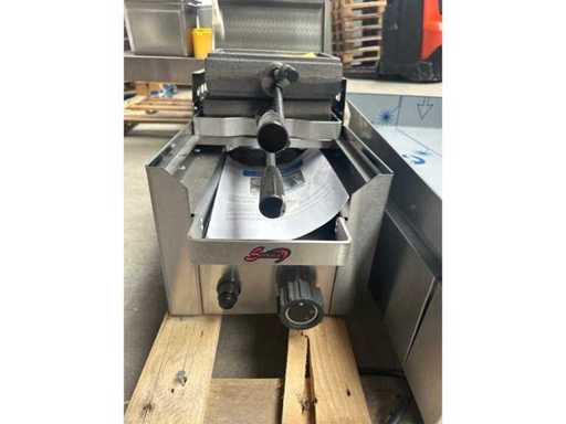Sofraca - 19066 - Reversible fairground waffle iron gas 