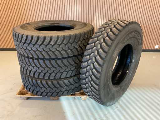 4x 13R22.5 Hankook Retread Vrachtwagenband