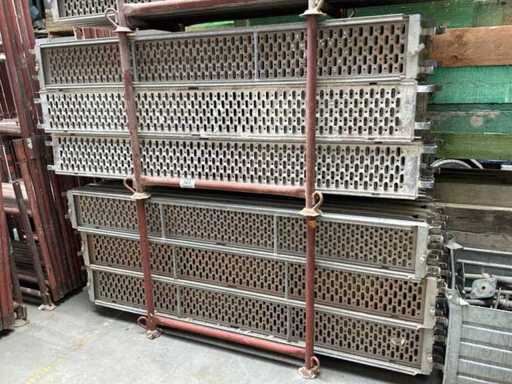 Pardoseală de schelă (21x)