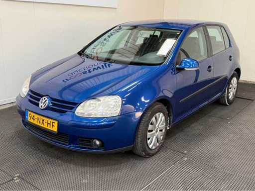 Volkswagen - Golf - 1.6 FSI Trendline - P-Wagen - 2004
