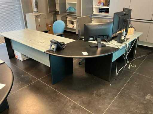 Bureau (eerste verdiep)