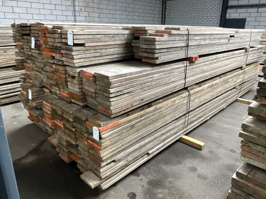 Assi di legno per ponteggi (400x)
