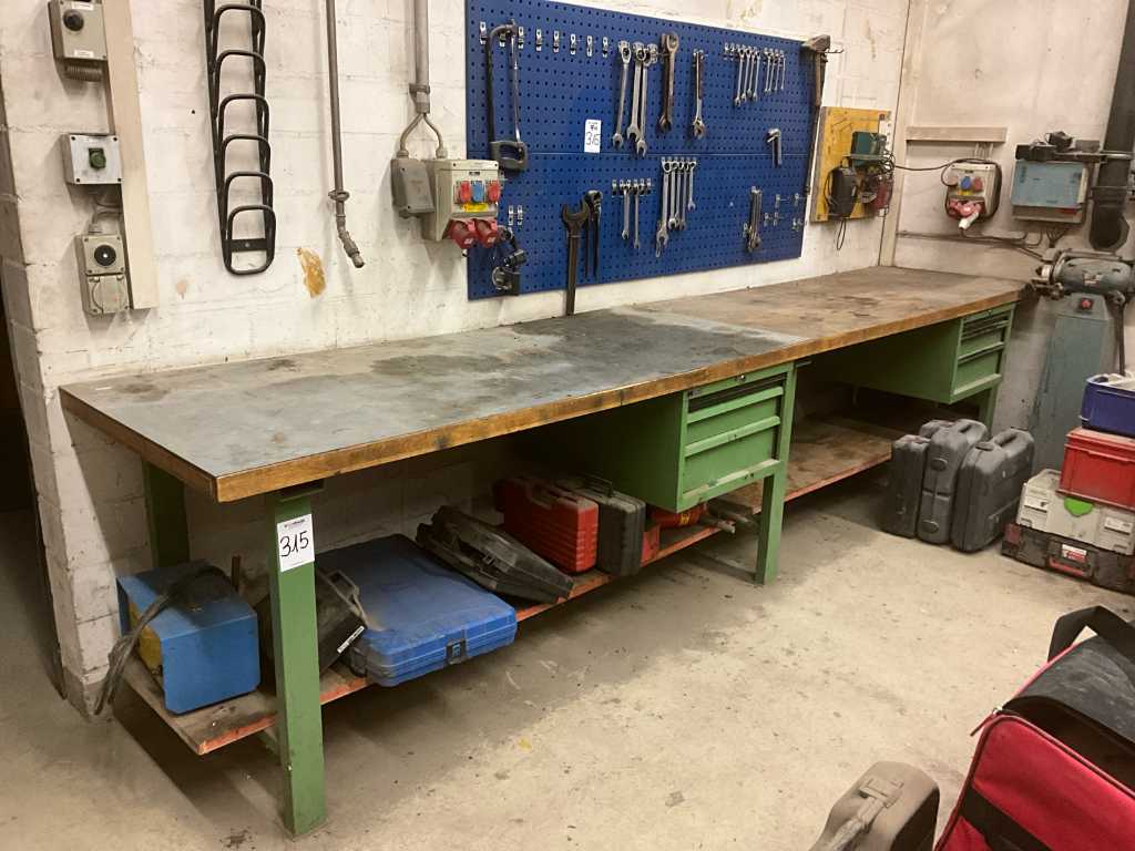 Workshop table with drawers