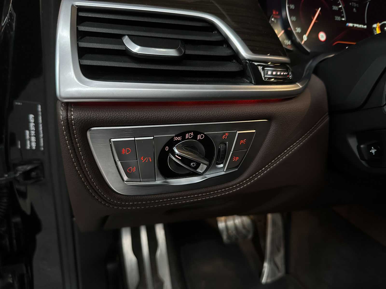 BMW 750d xDrive 400hp 2021 7 Series G11