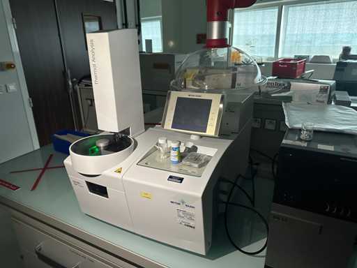 METTLER TOLEDO - DSC 822 e - Kolorymetr ró?nicowy