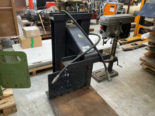 2003 Conwad HVA1202 Hydraulic clamp