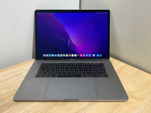 Apple MACBook Pro A1707 Laptop