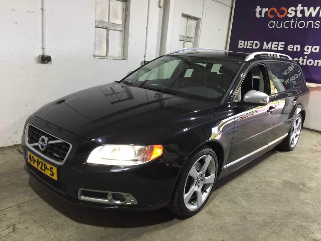 Volvo - V70 - 2.0T R-Edition AUTOMAAT - 49-PZP-5