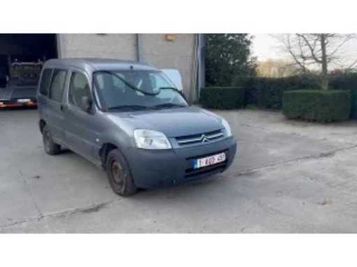 e34d0e79-05aa-4dfe-9897-d24cb60132c2.mp4